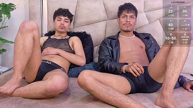 Snapshot of LucayLeo chatting on October 10, 5:12 am LucayLeo online show from October 10, 5:12 am