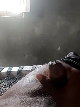 pus ylover online show from April 15, 9:20 am