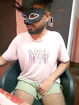 soniriyaa010101 online show from February 8, 3:05 pm