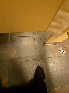 Snapshot of maxelbueno chatting on October 20, 9:19 pm maxelbueno online show from October 20, 9:19 pm