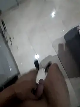 gattosilvestro1974 online show from October 23, 4:32 pm