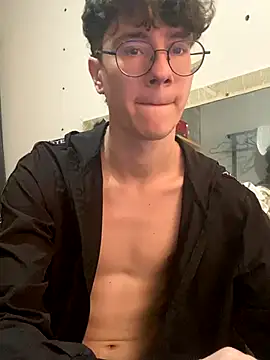 Snapshot of HeiRique chatting on October 10, 7:29 pm HeiRique online show from October 10, 7:29 pm