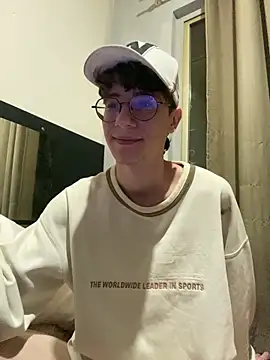 Snapshot of HeiRique chatting on October 27, 3:53 am HeiRique online show from October 27, 3:53 am