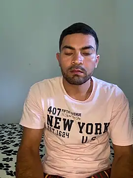 SantiGxxx33 online show from September 23, 5:56 pm