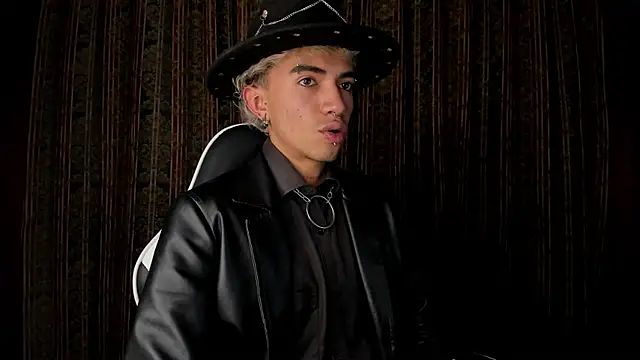 guynextdo0r online show from November 11, 10:48 pm