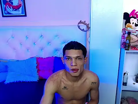 EL VENEZOLANO 22CM online show from September 23, 7:46 pm