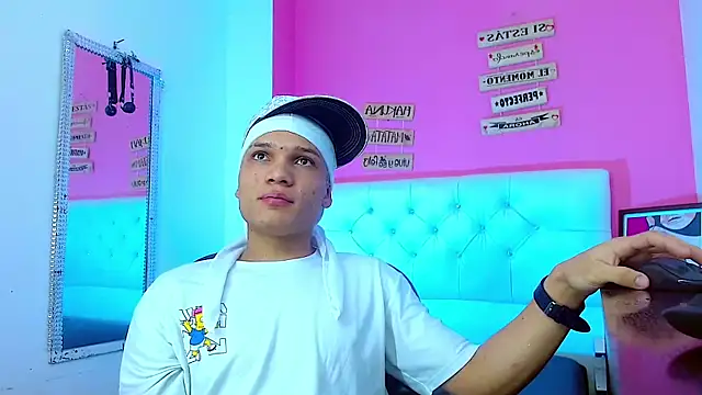 EL VENEZOLANO 22CM online show from October 26, 2:46 am