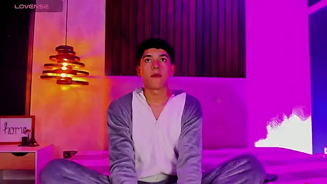 SandroVeyra online show from October 5, 3:54 am