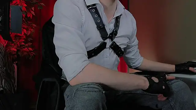 Vincent Hardman online show from April 11, 8:12 pm