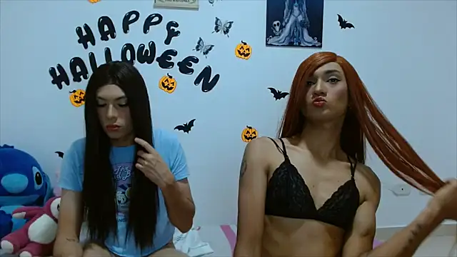 PinkLuna LolaBloom online show from October 31, 10:40 am