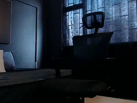 Snapshot of RichardMilleer chatting on October 22, 2:10 pm RichardMilleer online show from October 22, 2:10 pm