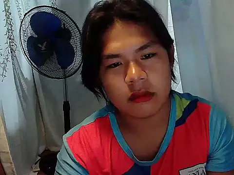 Huntrix2025 online show from November 16, 8:11 pm