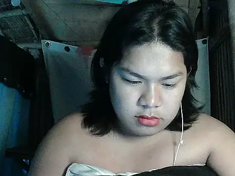 Huntrix2025 online show from April 10, 9:22 pm