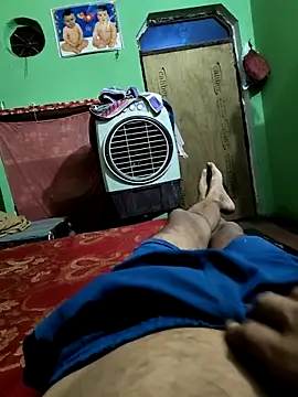 Snapshot of surendersingh123boy chatting on September 19, 3:45 pm surendersingh123boy online show from September 19, 3:45 pm