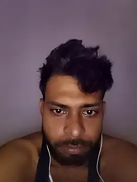 Snapshot of surendersingh123boy chatting on September 18, 2:02 am surendersingh123boy online show from September 18, 2:02 am