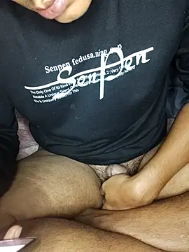 Snapshot of Zarul98 chatting on October 21, 9:39 pm Zarul98 online show from October 21, 9:39 pm