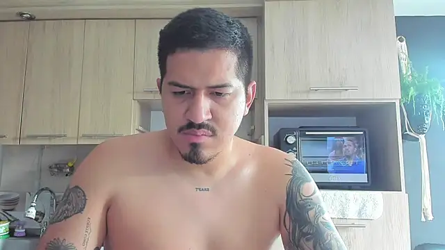 Arnolwilliams online show from September 29, 9:10 pm