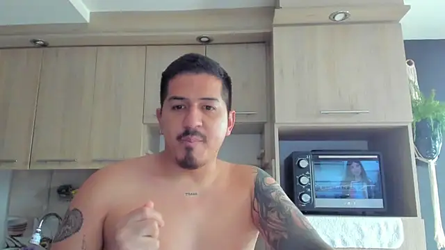 Arnolwilliams online show from September 26, 9:23 pm