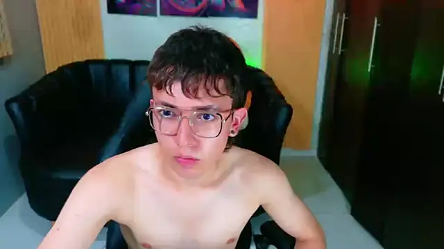 Dominic Carmine online show from October 8, 7:40 pm