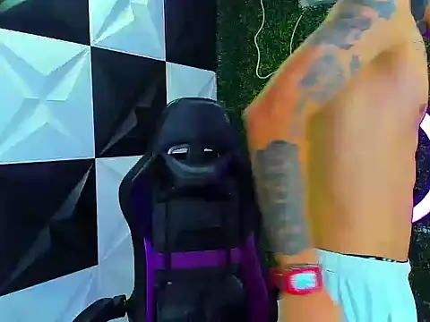 boy tatto777 online show from September 16, 6:09 pm