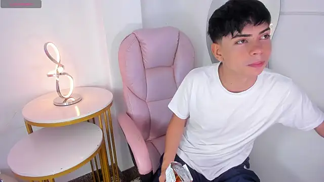 Peter chase online show from October 1, 6:23 pm