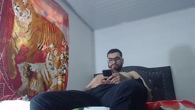 Chrys harris77 online show from February 17, 9:35 pm