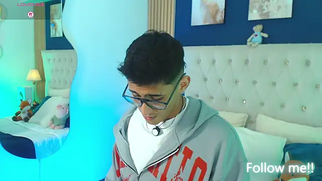 SalvadorFit online show from April 14, 8:41 pm