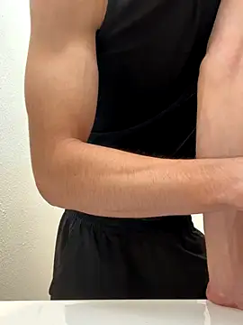 Snapshot of gymratforyouu chatting on October 6, 7:13 am gymratforyouu online show from October 6, 7:13 am