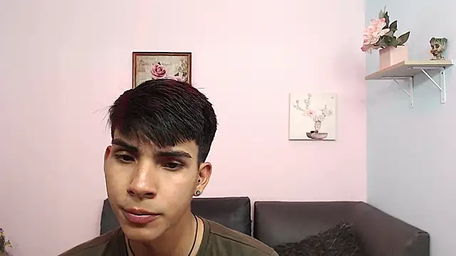 Snapshot of David_925_ chatting on October 14, 4:52 am David 925  online show from October 14, 4:52 am