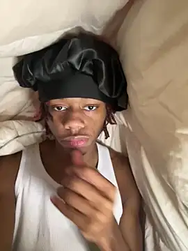 Snapshot of Zayinc chatting on September 20, 5:29 am Zayinc online show from September 20, 5:29 am