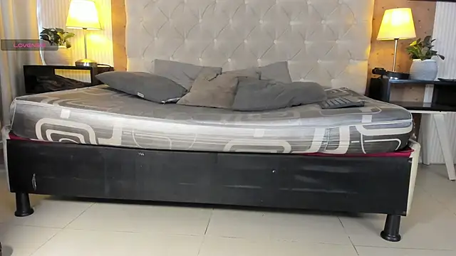 liam twiink online show from November 5, 7:27 pm