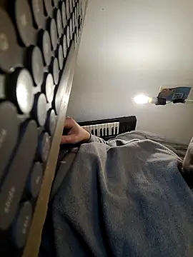 Snapshot of davilasonia chatting on October 19, 4:17 am davilasonia online show from October 19, 4:17 am