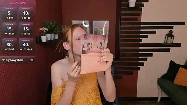 ChloeValentinee online show from October 30, 1:45 pm