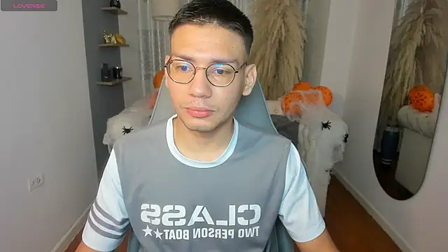 marcuswildx online show from October 3, 12:43 pm