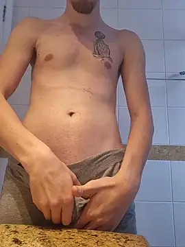 Salsicha244 online show from October 1, 4:44 pm