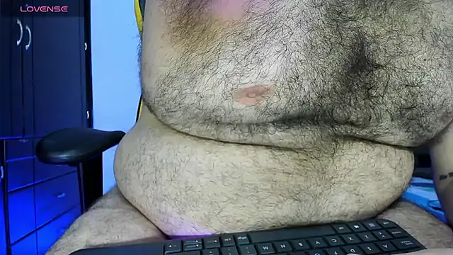 big bearr online show from April 20, 4:04 am