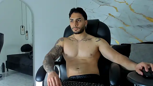 Snapshot of Miike_Stone1 chatting on October 17, 1:26 pm Miike Stone1 online show from October 17, 1:26 pm