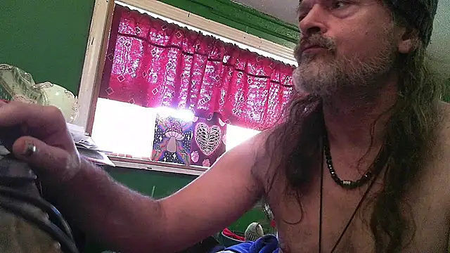 HippieDad333 online show from April 27, 10:26 pm