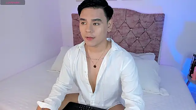 Snapshot of KairoBlaze chatting on September 30, 4:07 am KairoBlaze online show from September 30, 4:07 am