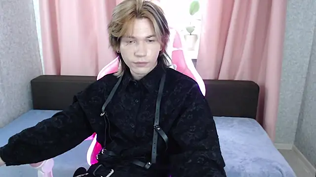 Snapshot of evan_reinhart chatting on September 25, 9:19 am evan reinhart online show from September 25, 9:19 am