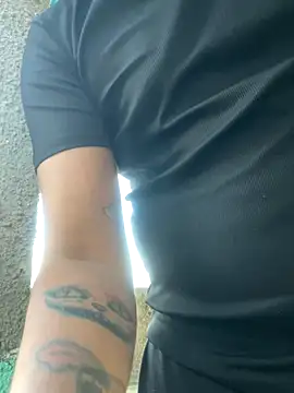 Snapshot of AaronMars_ chatting on October 25, 9:27 pm AaronMars  online show from October 25, 9:27 pm