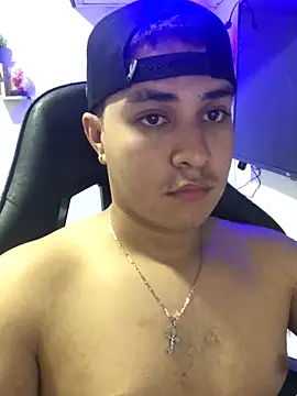 Snapshot of loki32men chatting on October 12, 11:54 pm loki32men online show from October 12, 11:54 pm