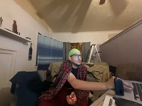 ThrowedWorldWide online show from February 9, 5:01 am