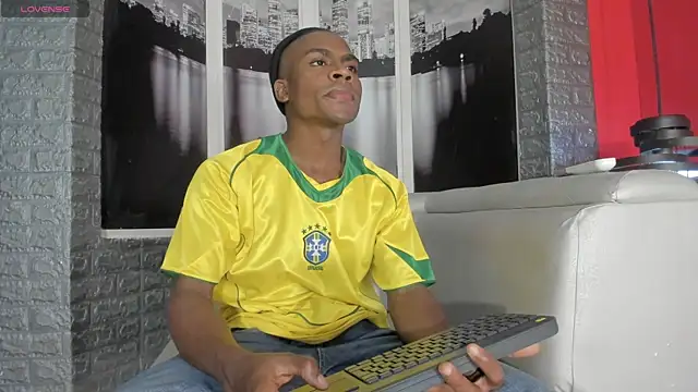 Snapshot of george_lance chatting on October 10, 3:22 am george lance online show from October 10, 3:22 am