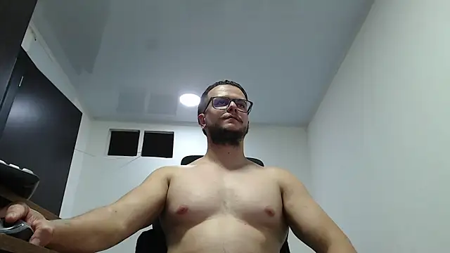 Snapshot of DirtyNotLimits_ chatting on September 30, 5:38 pm DirtyNotLimits  online show from September 30, 5:38 pm