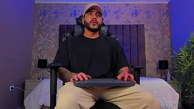 Snapshot of Dante_Dimarco chatting on October 25, 12:01 am Dante Dimarco online show from October 25, 12:01 am