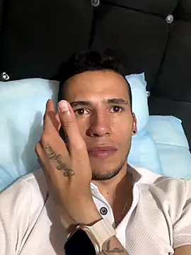 wiland hot23 online show from October 2, 5:22 am