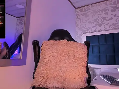 VynnyBlacke  online show from February 5, 4:19 am