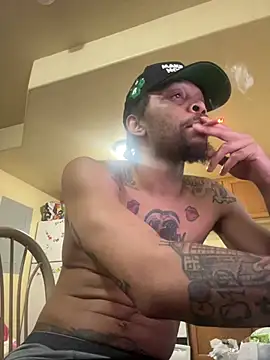 thefreakscomeoutatnight online show from March 12, 7:10 pm