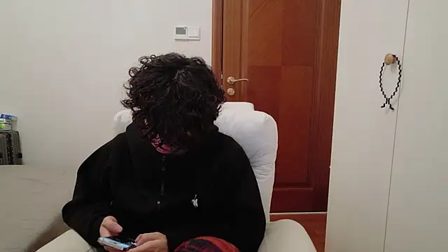 Snapshot of hangzi-0011 chatting on October 15, 11:51 am hangzi-0011 online show from October 15, 11:51 am